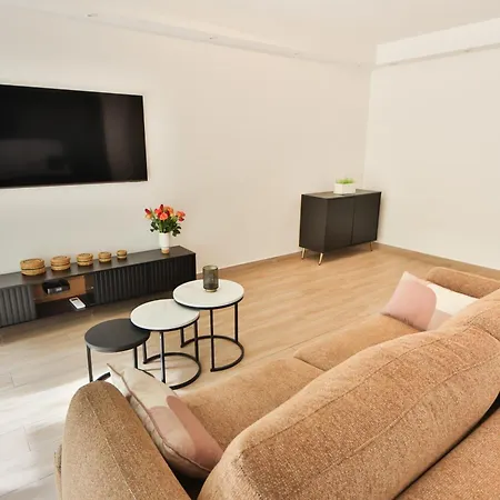 Spacieux T2 Avec Grande Terrasse à 200m De La Appartamento *