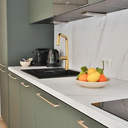 Spacieux T2 Avec Grande Terrasse à 200m De La Appartamento Cannes