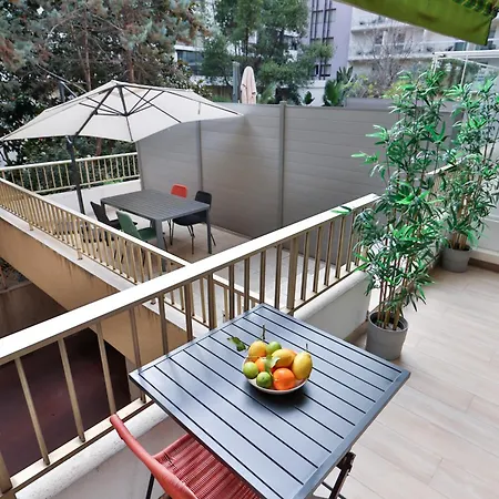 Spacieux T2 Avec Grande Terrasse à 200m De La Appartamento